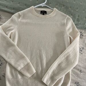 Quince Cream Woman’s Sweater
100% Mongolian Cashmere